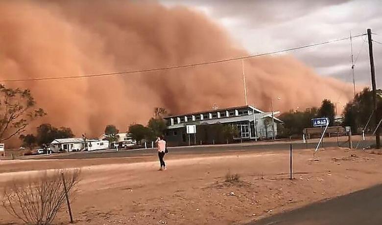 Песчаная буря – сюрреалистическое зрелище мнимого Апокалипсиса