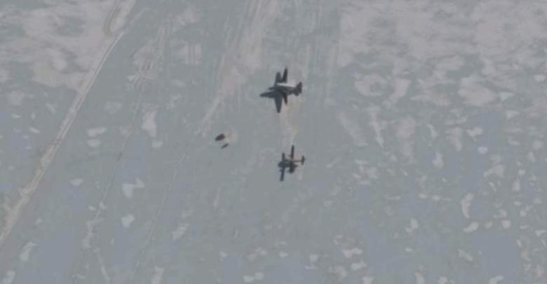 На аэроснимках Антарктиды нашли два самолета, преследующих НЛО