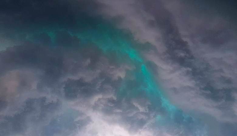 Сказочные изумрудные облака возникли над Сиднеем