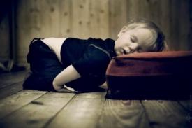Позы ребенка во время сна