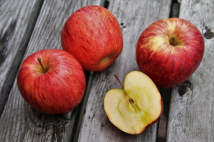 Яблочный спас: обряды на деньги, любовь и исполнение желания