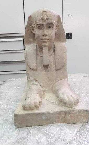 В Египте обнаружили прекрасно сохранившегося сфинкса