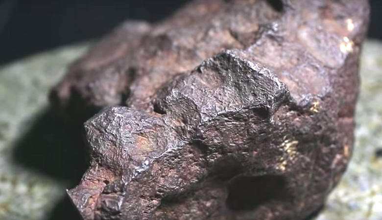 Фермер три десятилетия подпирал дверь сарая ценнейшим куском метеорита
