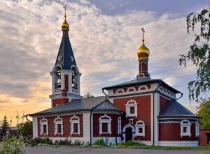 Бесплатная экскурсия «Москворечье-Сабурово. От Государевой вотчины к молодёжно-жилому комплексу» Место встречи: у станции «Москворечье»…