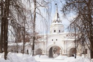 Усадьба Измайлово Измайлово — это бывшая загородная резиденция русских царей, расположенная на древнейшем рукотворном…