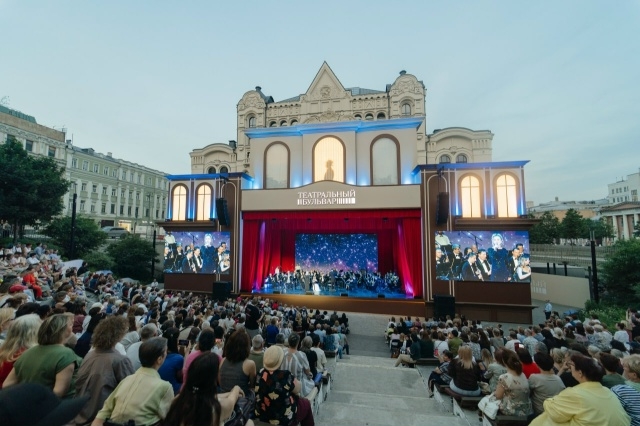 Концертная версия оперетты «Фиалка Монмартра» Оперетта «Фиалка Монмартра» — одно из самых романтичных сочинений…
